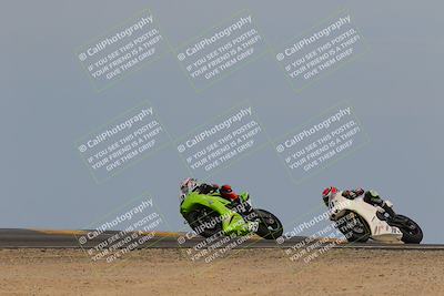 media/Dec-03-2022-CVMA (Sat) [[a3451eb8a4]]/Race 4 Formula Middleweight/